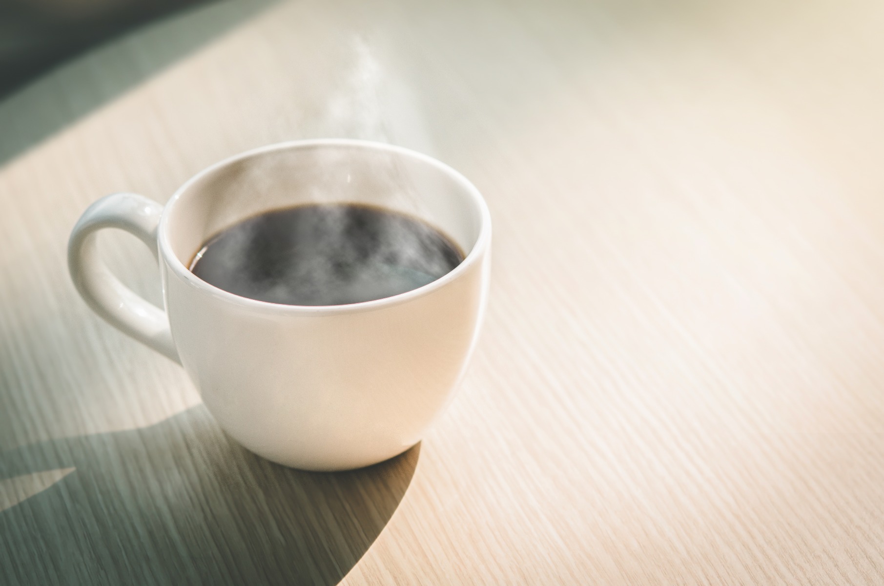 Dieci buoni motivi per bere caffè e vivere meglio, secondo la scienza 